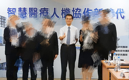 涉嫌盜賣情治人員個資？前健保署主秘葉逢明本人回應了：無涉及不法情事