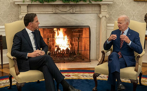 拜登會荷蘭首相 促共同應對中國挑戰  是否跟進「晶片禁令」月底揭曉