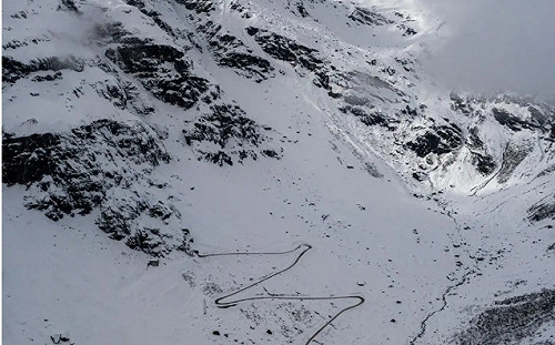 已20人罹難 8人仍失聯! 西藏林芝市派墨公路雪崩 遺體不斷挖出