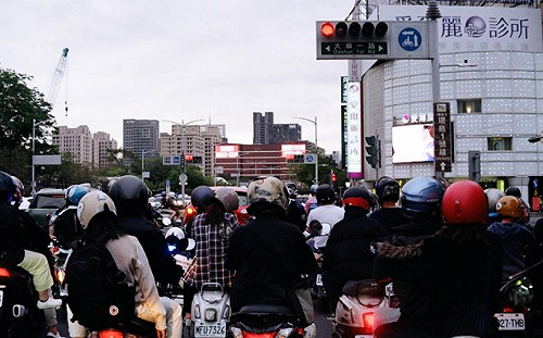 矢板明夫曝日本人對台灣「行人地獄」印象：計程車司機開車超速好恐怖
