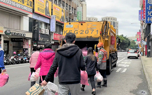 除夕新北加強收運 收運垃圾量為平日1.9倍 