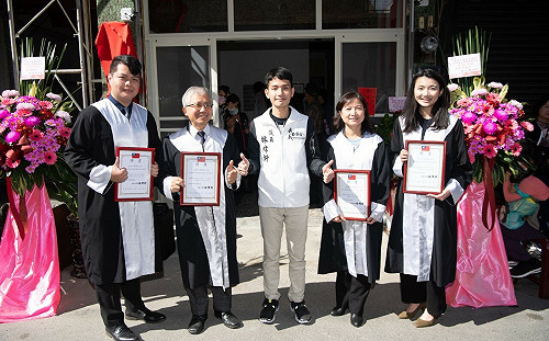 嘉義26歲市議員服務處成立 林煒軒：感謝給年輕人機會