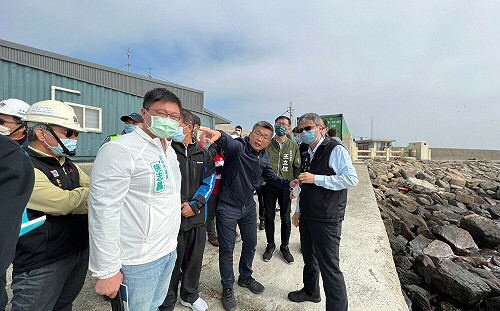 爭取親子釣魚平台 蔡其昌：讓台中港成全台最夯釣魚遊樂區