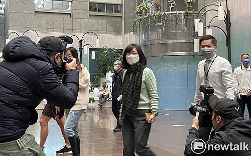 上工首日備戰台灣燈會 林奕華表態願請益黃珊珊