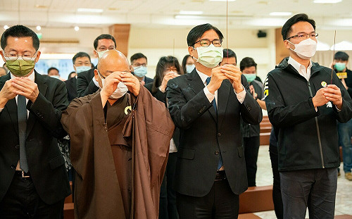 弔唁星雲法師  陳其邁：他是高雄的榮耀