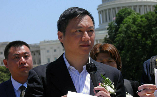 葉小文遭拒來台嗆「不顧人道主義」王丹怒批：人權惡棍談人道主義？     