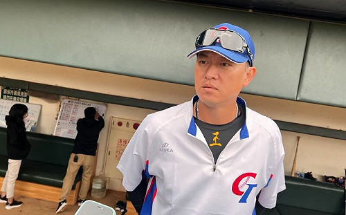 餵球熱投70球 王建民笑說全身痛