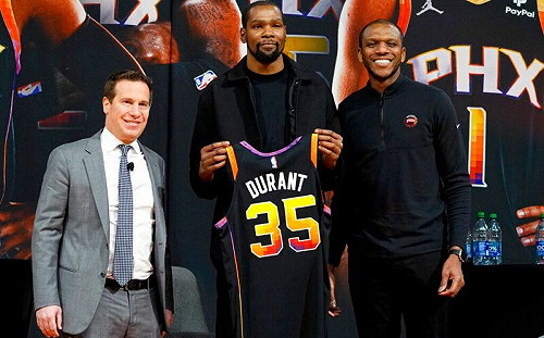 KD稱讚Booker是最好的得分手之一