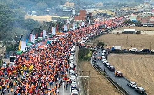 白沙屯媽祖回鑾！人潮看不見盡頭