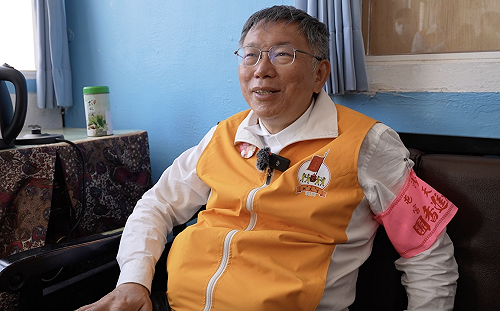 柯文哲喊「沒選舉沒仇恨」 鄭運鵬嗆：肉麻當有趣！甚至成為對立的來源