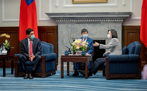 美眾議員康納為卡特祈禱：他確立一中政策及強化對台灣關係 