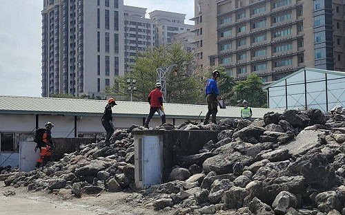 新北消防搜救犬再躍進 兩犬通過IRO國際認證