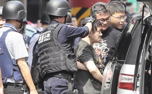 警匪槍戰駁火對峙３小時　天道盟太陽會劉邦誠棄械投降