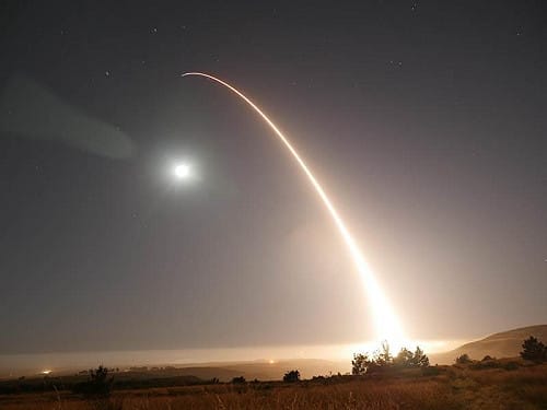 劍指朝鮮動武備戰　美軍再射洲際彈道飛彈