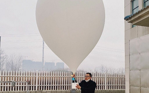氣球又來了！北部空域出現不明氣球 空軍：在空機監控至目標消失