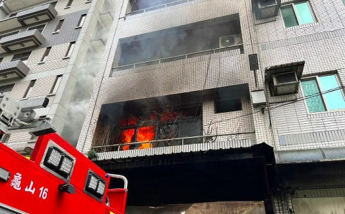 桃園民宅大火！15歲少年無呼吸心跳