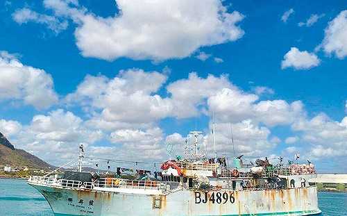 高雄聯昇發漁船找到了！模里西斯海域翻覆 16名船員仍失蹤生死未卜