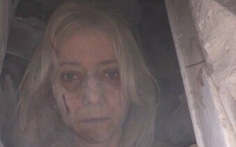 俄導彈夜襲扎波羅熱釀平民傷亡 她被埋5小時獲救 懷裏還抱著心愛小貓