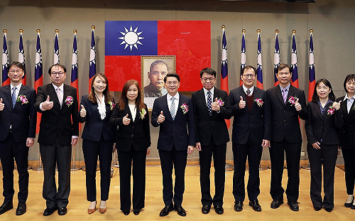 新北市9地所主任宣誓就職 培育地政人才 