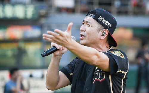 荒山亮遭女駐唱歌手控性侵！大動作反控：她因缺錢來找我