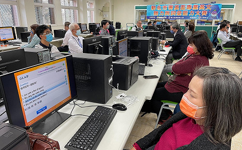 全國專業英日文總決賽新北75獎全國第一