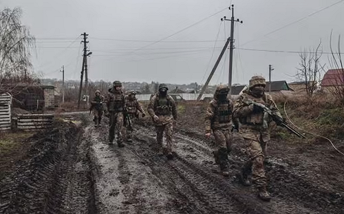 （影）2.5%是女戰士! 烏克蘭徵4萬新兵成立8「風暴旅」準備對俄反攻