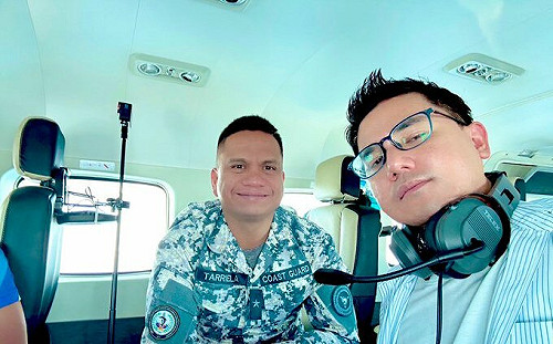 (影)中國海軍、海警、民兵入侵中業島 教授獲邀登機實拍揭露