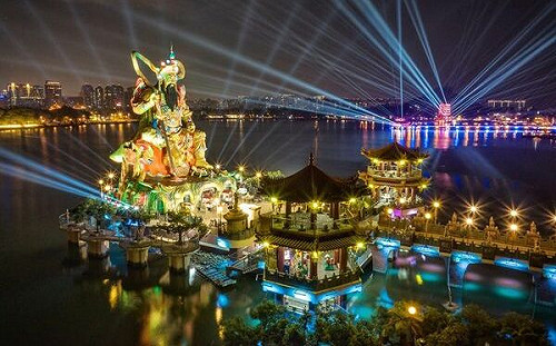 真正的高雄之「光」！  高雄蓮潭燈會獲美國繆思設計兩大獎肯定