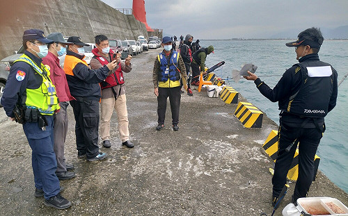 8座商港開放釣魚！港務公司：不到一年湧入17.2萬人
