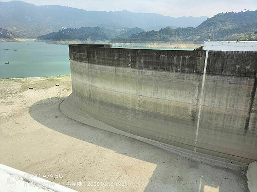 南台灣近600天沒大雨水情告急! 曾文水庫「整片黃土」蓄水率僅11％
