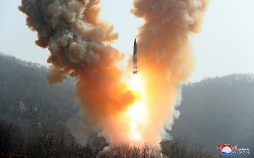 過中秋放煙火？！北韓一早射2批次多枚短程彈道導彈 一週內2次飛彈挑釁