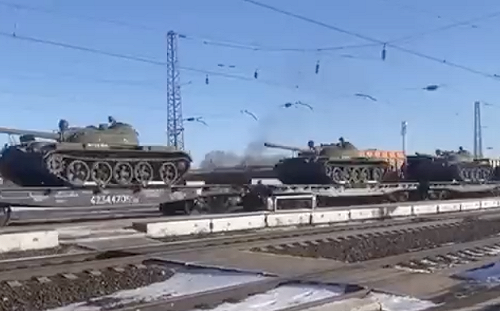 (影) 二戰老傢伙都出來了! 繼T-34坦克後俄再將T-54運前線 北約諷 : 每打必輸