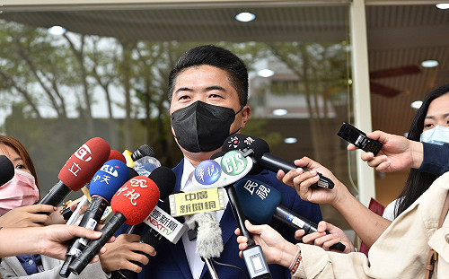 顏寬恒喊冤 原想拒保捍清白？律師舉兩大理由狠打臉：騙外行！