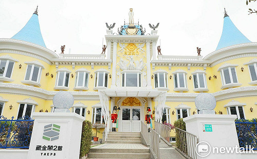 全台最美公署變身藏金閣  歡迎拍美照聽二手傢俱說故事