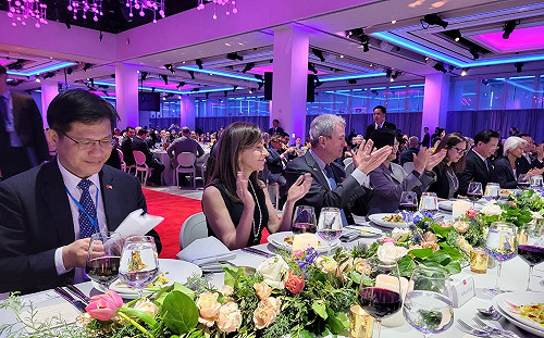 蔡總統抵達首站紐約舉辦僑宴  台僑熱情參與大開67桌  