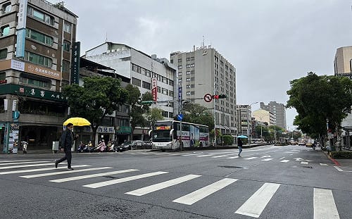 花東高屏大雨特報！今低壓帶影響各地防陣雨雷雨、本週天氣不穩定