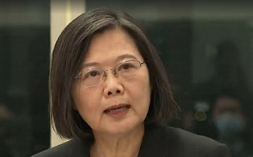 (影)蔡英文：出訪讓國際看到台灣絕不會屈服打壓 而停止跟世界交流
