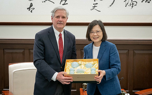 蔡英文接見美國聯邦參議員何文訪團 盼和美國洽簽ADTA