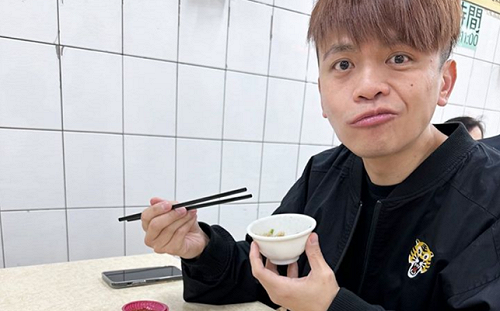 蔡阿嘎「請吃大餐」？結局讓二伯無奈：謝謝你吼