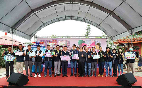 縣長推廣故鄉名產 翁章梁：吃桑椹來義竹就對了！