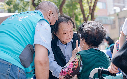 「堅偉大戰」電話民調明開跑！王世堅自詡黨內人緣好 嘆「扯到派系根本亂噴」