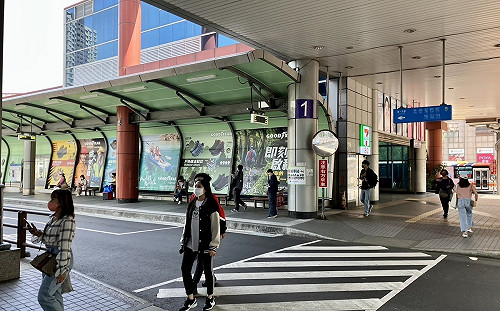 公共運輸戴口罩規定今天起放寬 新北交通局：建議戴口罩 