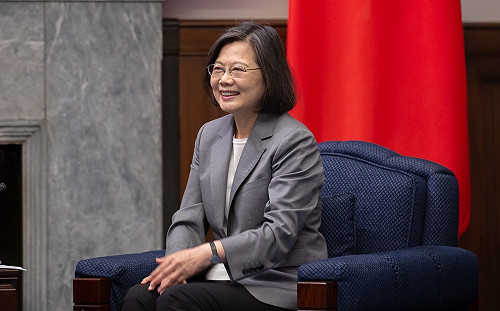 有影無？蔡英文：手機報稅不用裝軟體 只要幾分鐘就可 