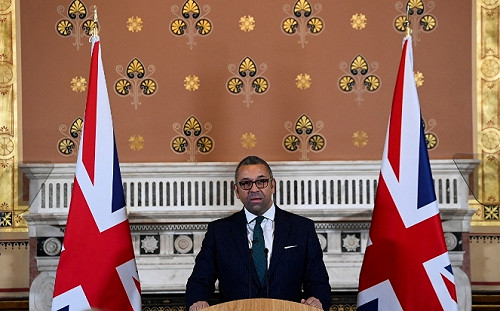 英外相再提香港、新疆人權 中國批 : 捧著過時的劇本、唸著舊台詞