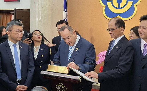 展兩國情誼！瓜國總統：台灣是獨立國家 也是唯一真正的國家