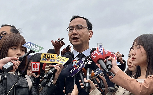 「鋼索論」、「杯水論」何者符合國民黨兩岸論述？朱立倫：最重要都是捍衛中華民國