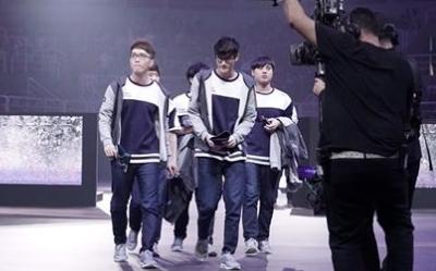 《英雄聯盟》MSI季中邀請賽  閃電狼二連勝拉回戰局