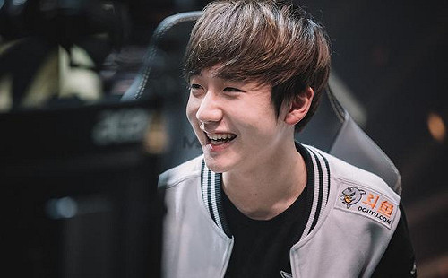 一分鐘擊殺一個！《英雄聯盟》SKT打野選手Peanut破紀錄