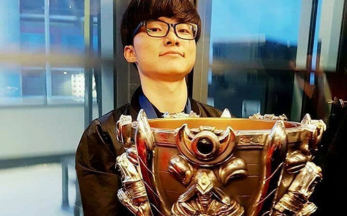 連「大魔王」都忌憚的實力 世界最強中路選手Faker：閃電狼是強大的競爭對手