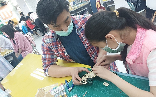 新北STEAM假日親子學院 體驗跨域整合 